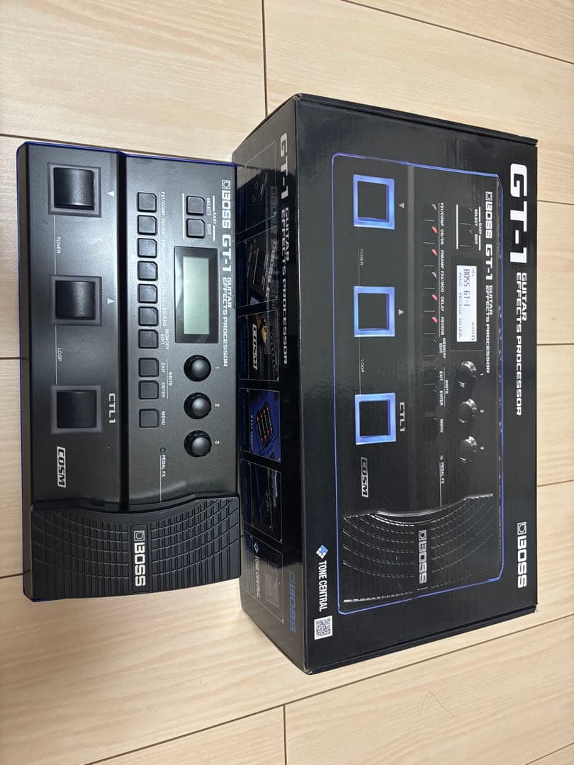 値下げ⭕️ BOSS GT-1 デジタルエフェクター　純正コード&教科書付き