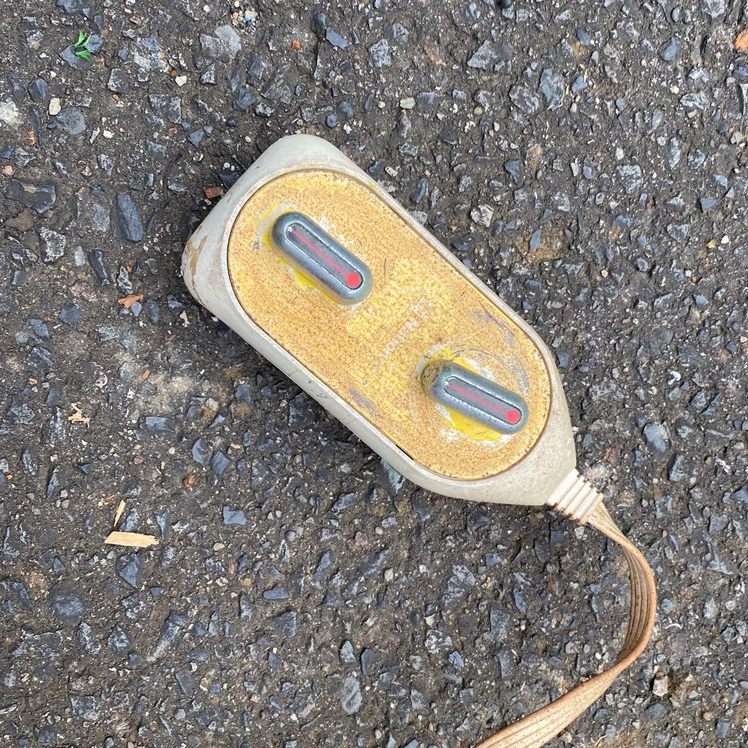 National 壁掛け扇風機 オレンジ色 リモコン付き　昭和レトロポップ