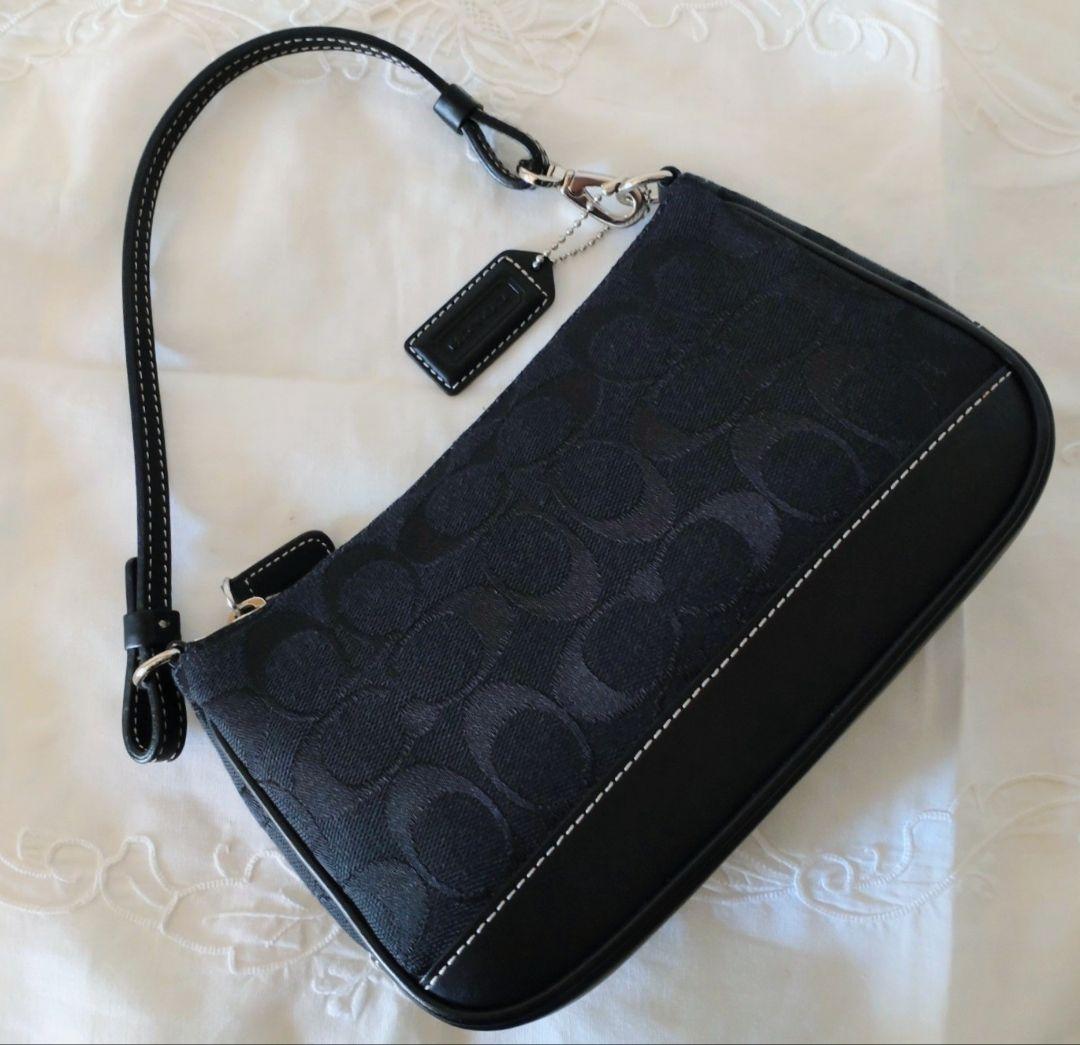 コーチCOACH　　　　　　　　　　　　　小さなハンドバッグ美品