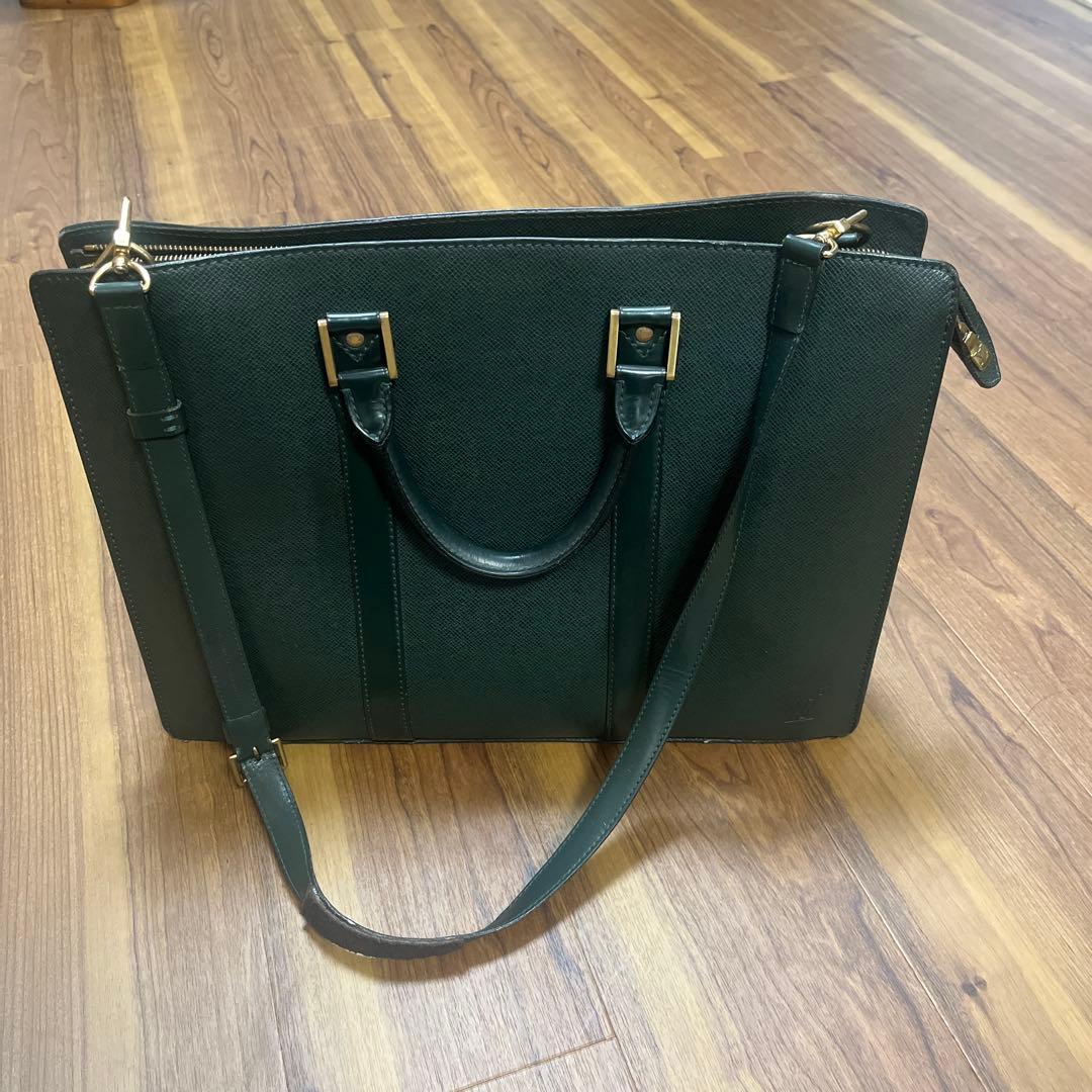 Louis Vuitton タイガ　グリーン　ビジネスバッグ