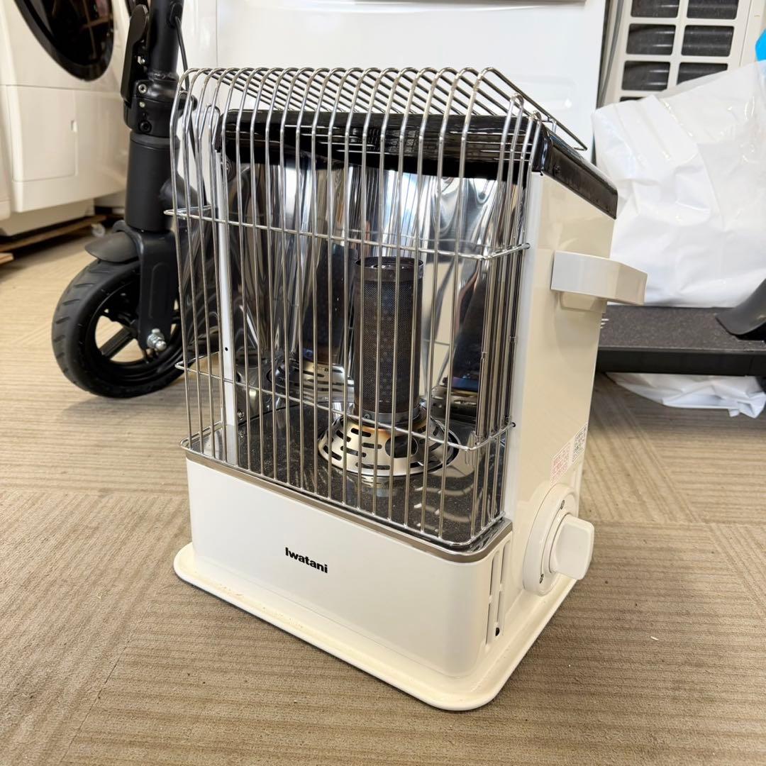 定価26,400円イワタニ 2020年製 カセットガスストーブ カセットボンベ式