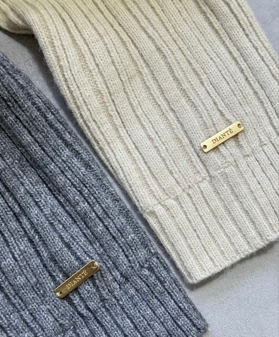 DIANTE RANDOM RIB OFF SHOULDER KNIT グレー