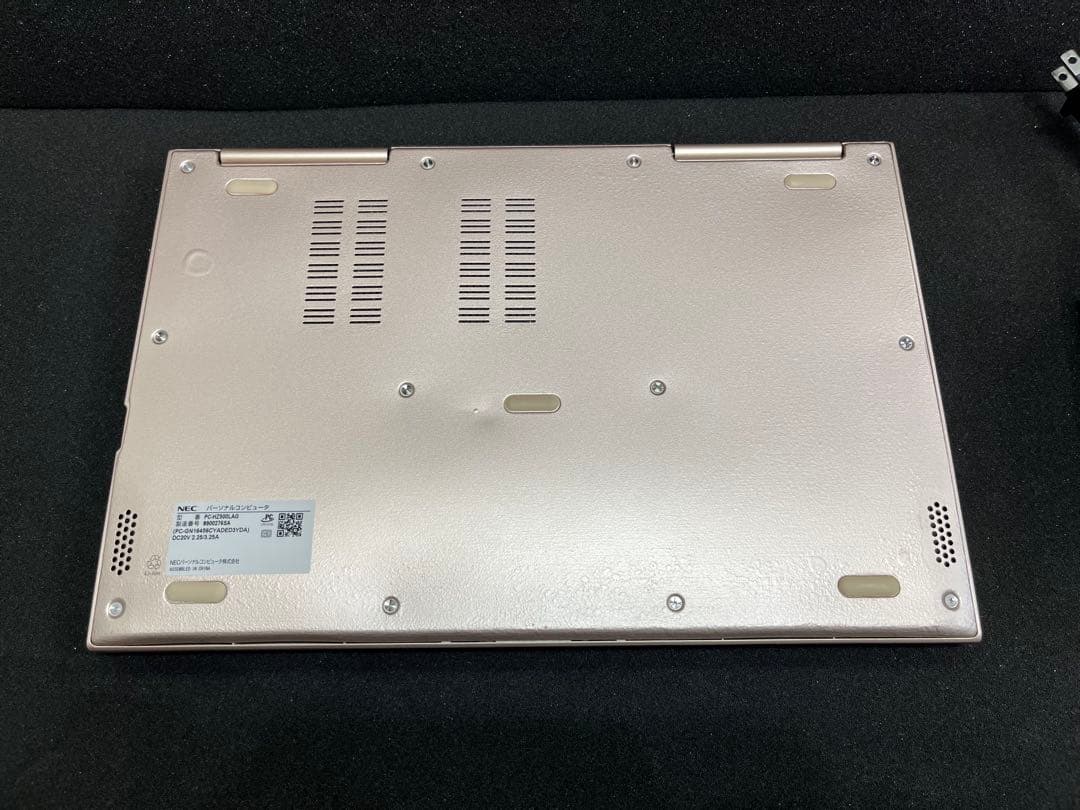 超軽量2in1 NEC LAVIE Hybrid ZERO HZ500LAG