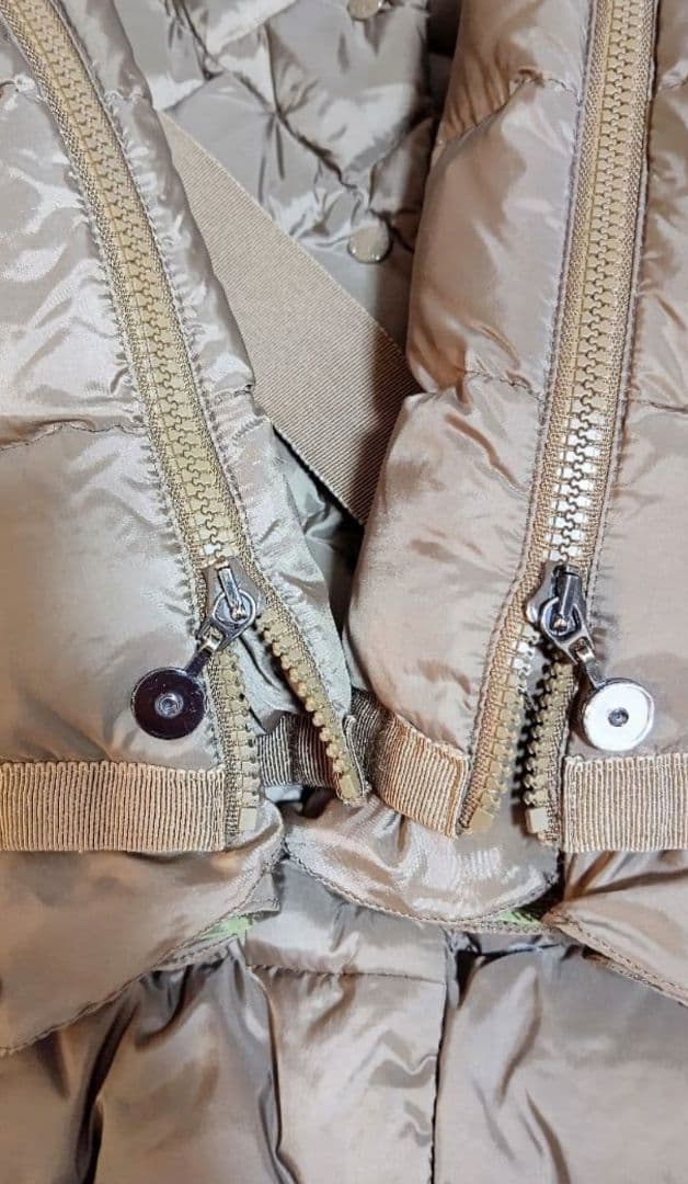 【ゆゆ】モンクレール ☆クリーニング済☆ 希少MONCLER ダウンジャケ