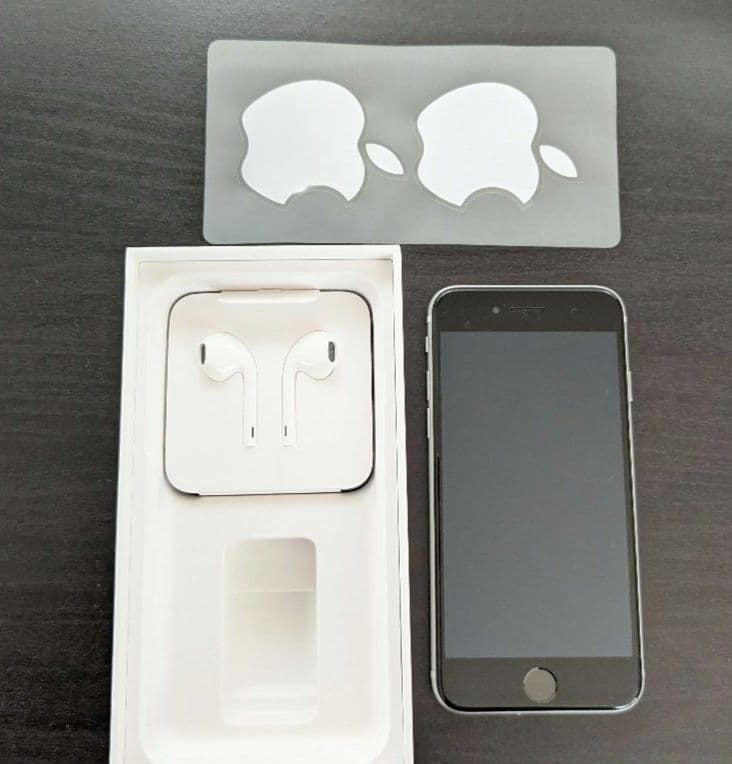 きよさま専用です　iPhone SE2 64GB 白　ホワイト　SIMフリーオリ