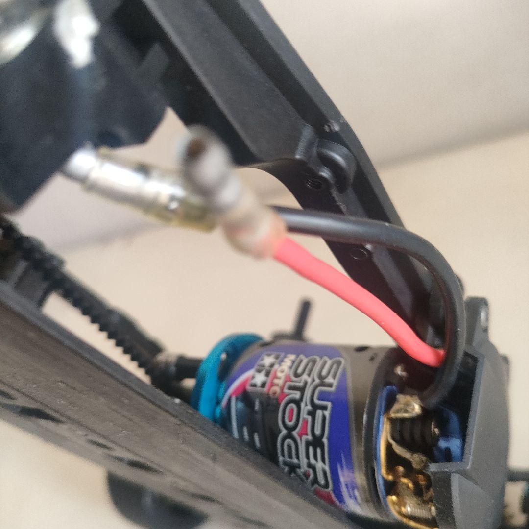 タミヤTA07シャーシ、モーター、ライキリボディ付き