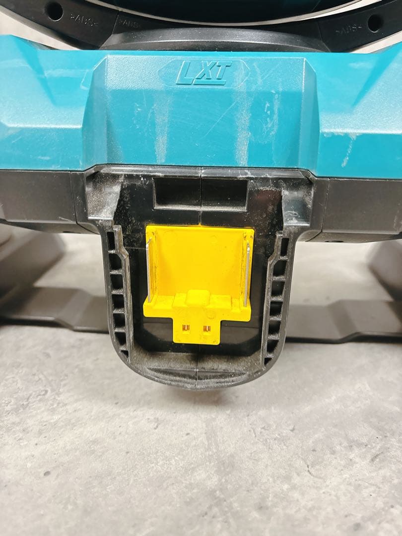 美品　Makita 業務用扇風機 ハンドル付き　マキタ　本体のみ