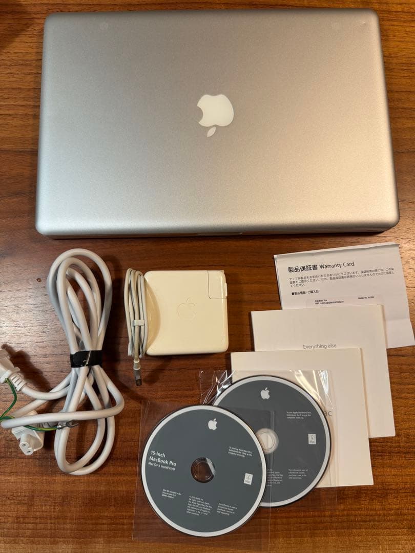 MacBook Pro 15インチ A1286 初期化済み DVD付属