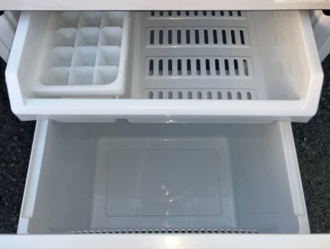 特価アクア冷凍冷蔵庫　126L 静音設計　LED照明自動霜取り機能付2020年製