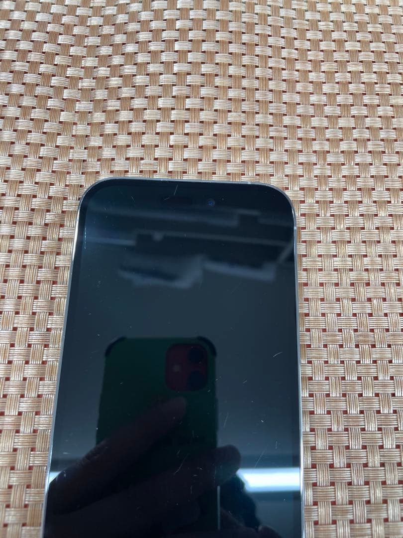 iPhone 14 Pro 256 GB シルバーSIMフリー【8329】