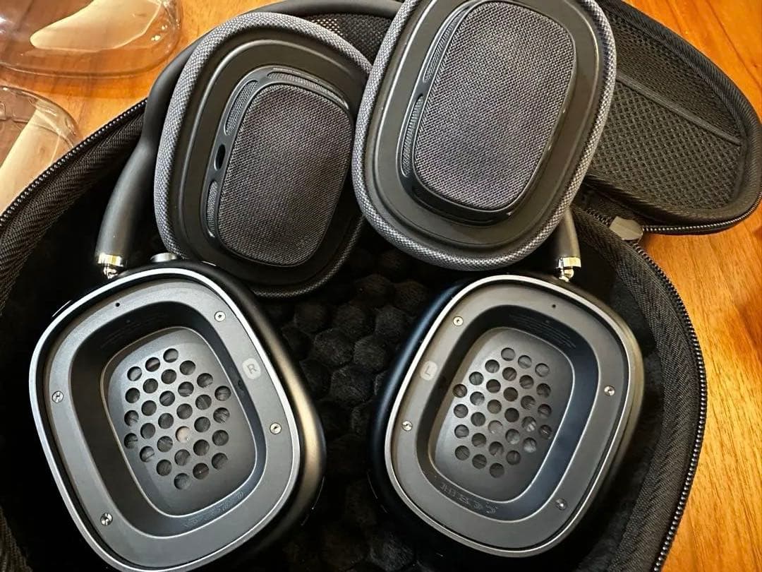 AirPods MAX 2世代 ミッドナイト ハードケース付き