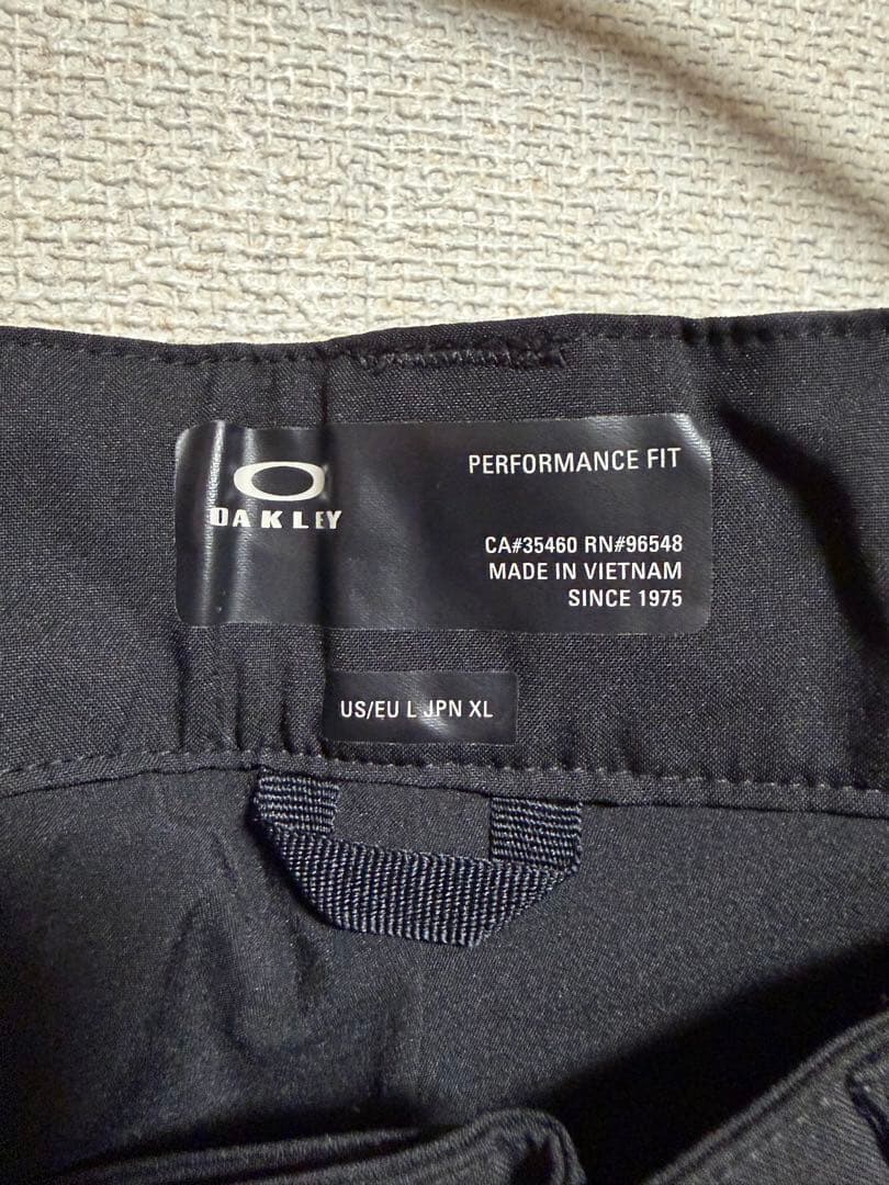 OAKLEYスノーボードパンツ