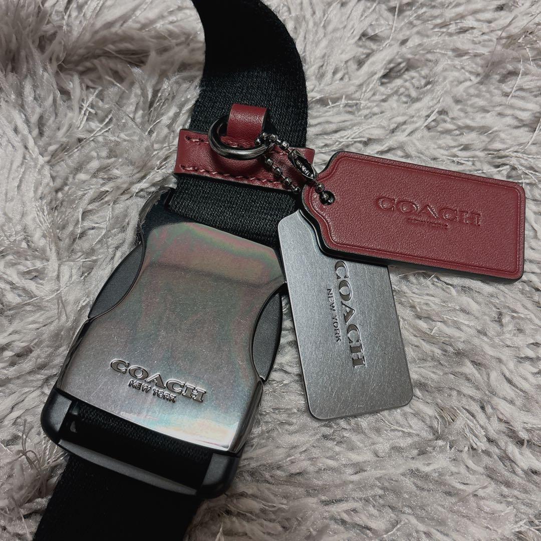COACH(シグネチャー スムースカーフレザー ボディバッグ)