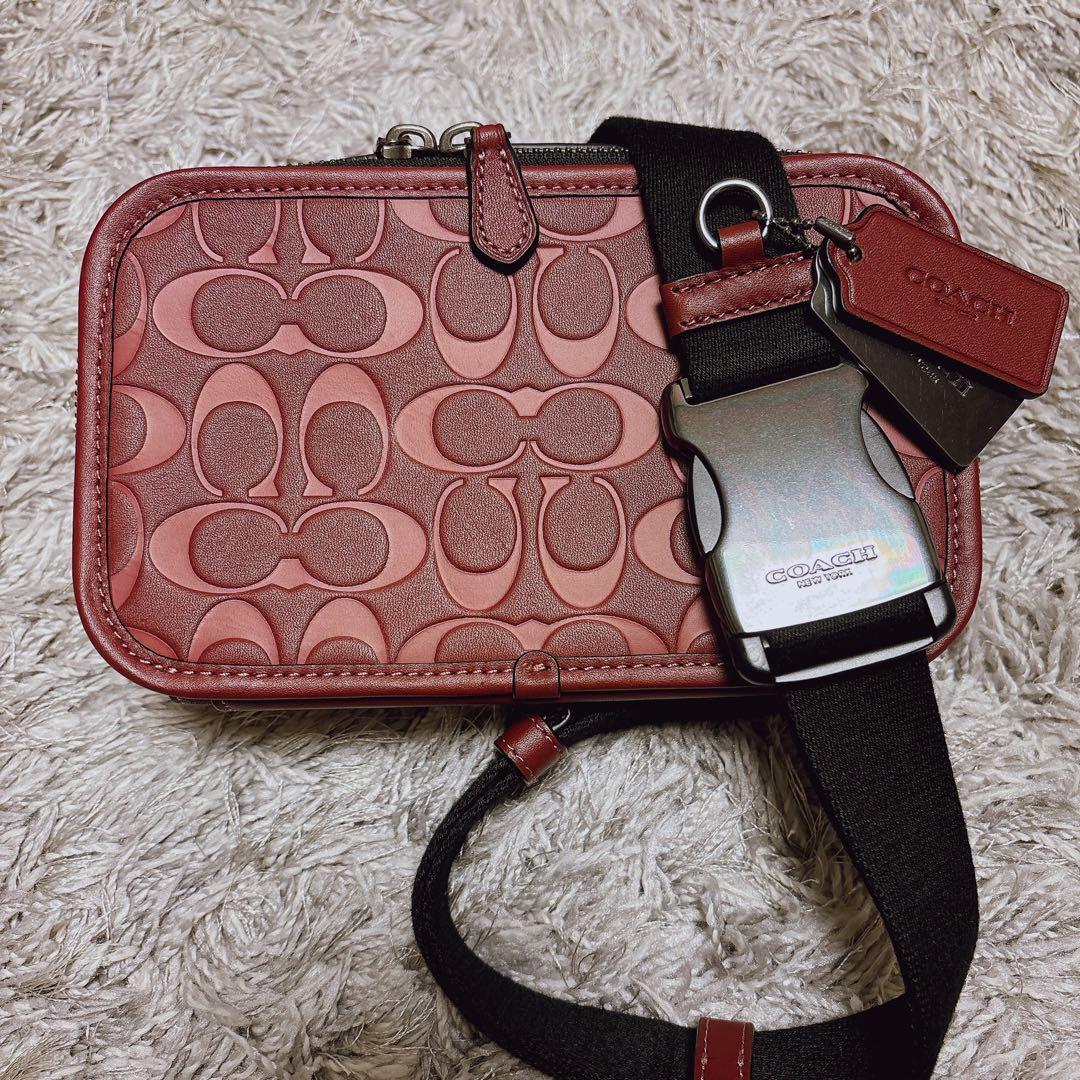 COACH(シグネチャー スムースカーフレザー ボディバッグ)