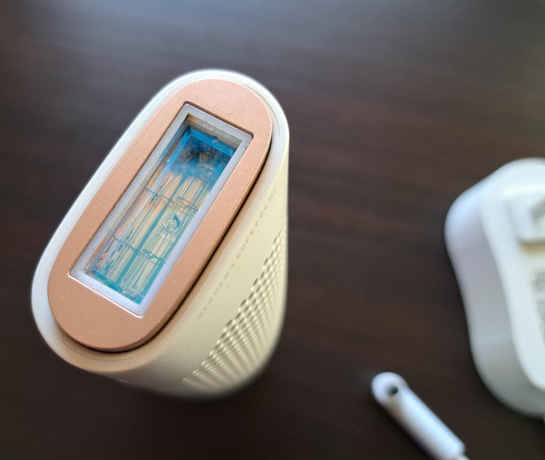 脱毛器 DORA ホワイト 充電器付き