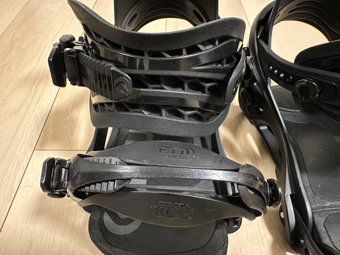 FLUX DS スノーボードビンディング ブラック