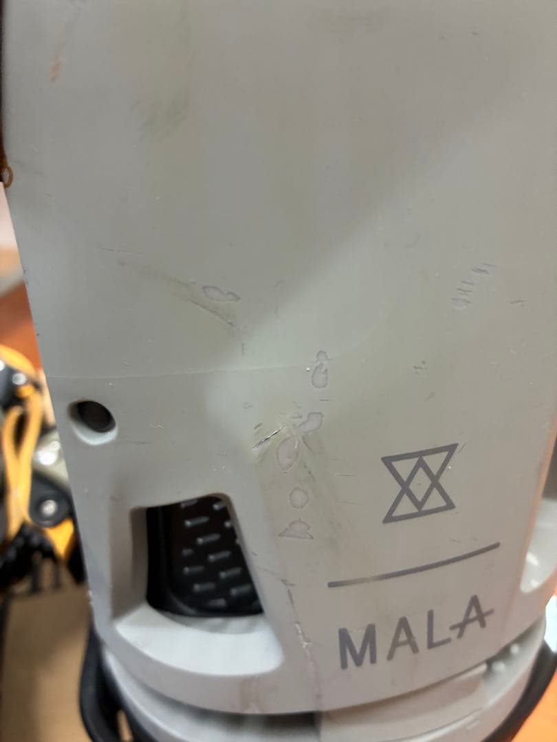 Burton MALAVITA バートン　マラビータ ビンディング Mサイズ