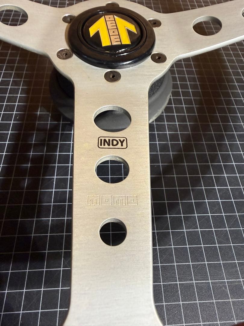 INDY ステアリングホイール ウッド　MOMO