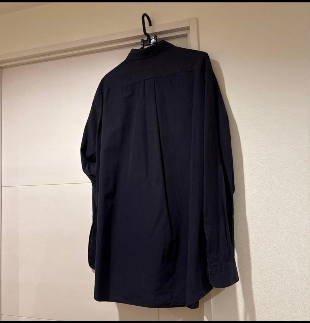 COMOLI コモリネイビー長袖シャツ ボタン