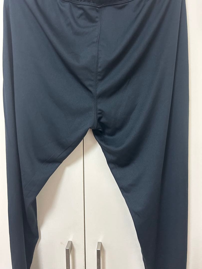 TENTIAl ネイビーロングスリーブTシャツとパンツセット