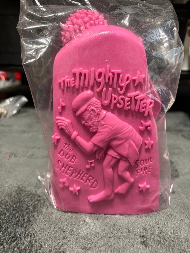 HMV Record Shop限定カラー(ピンク) Lee Perryフィギィア