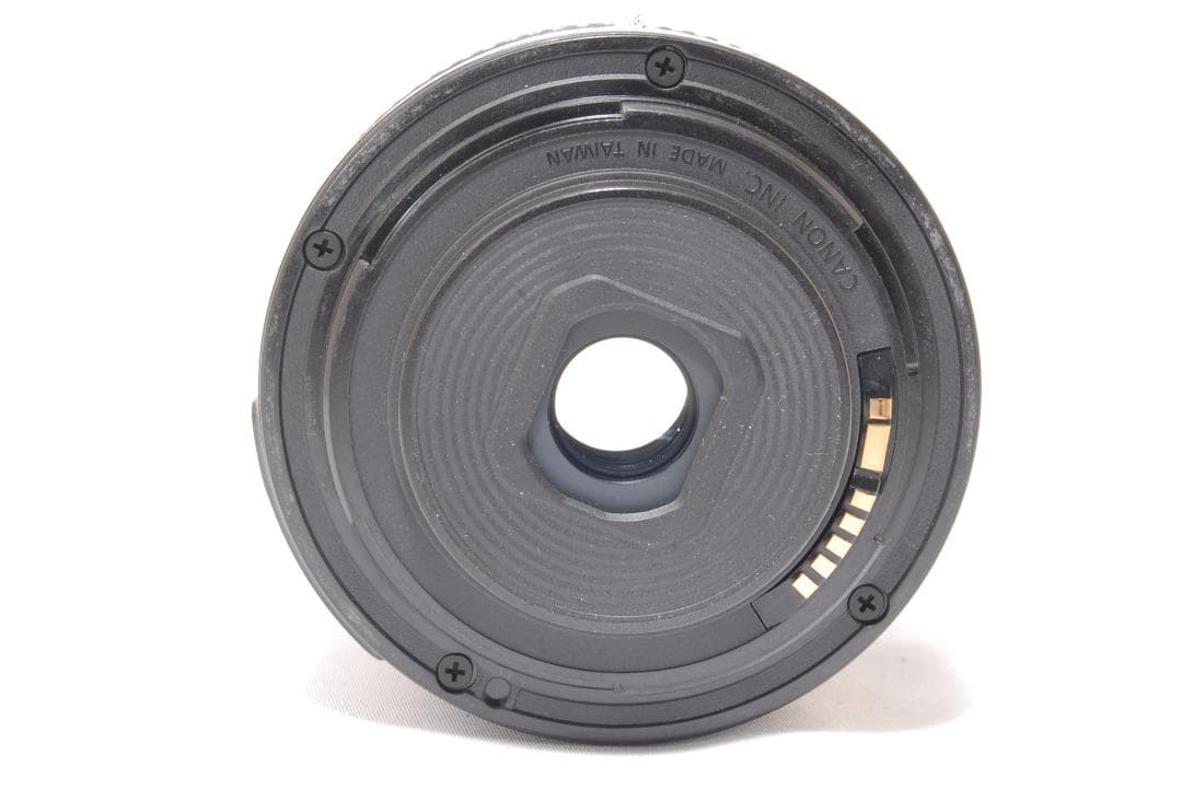 ⭐️美品　すぐに始めれる　Canon Kiss X9 標準レンズセット