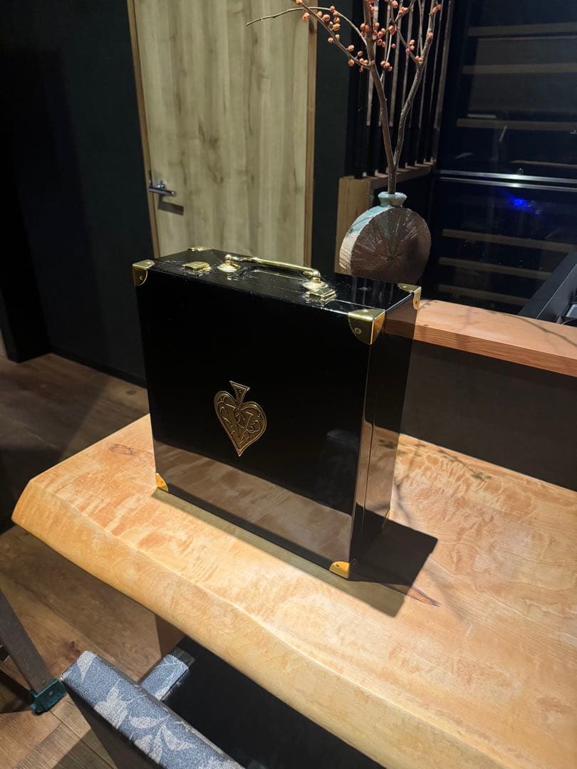 Armand de Brignac アルマンド アタッシュケース