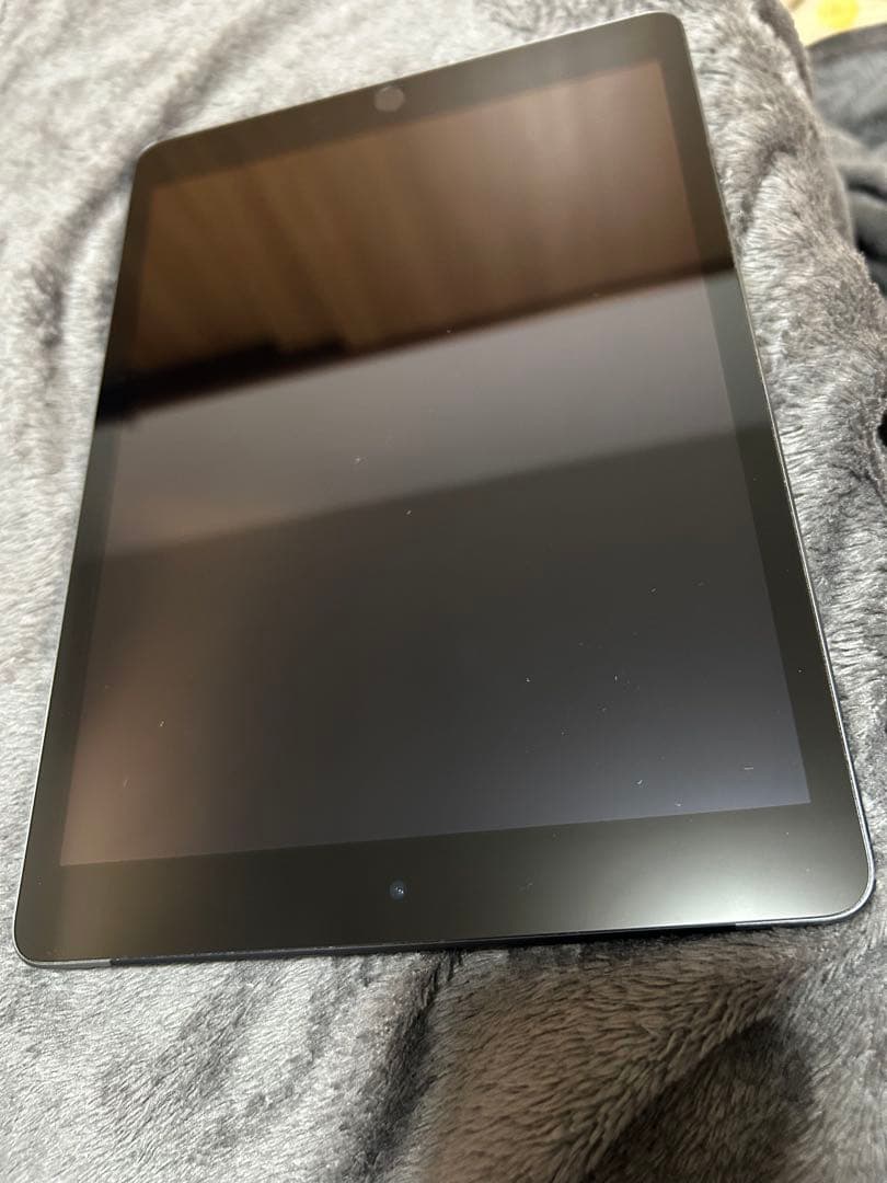 【美品】 iPad スペースグレー 本体　第9世代　セルラーモデル　64GB