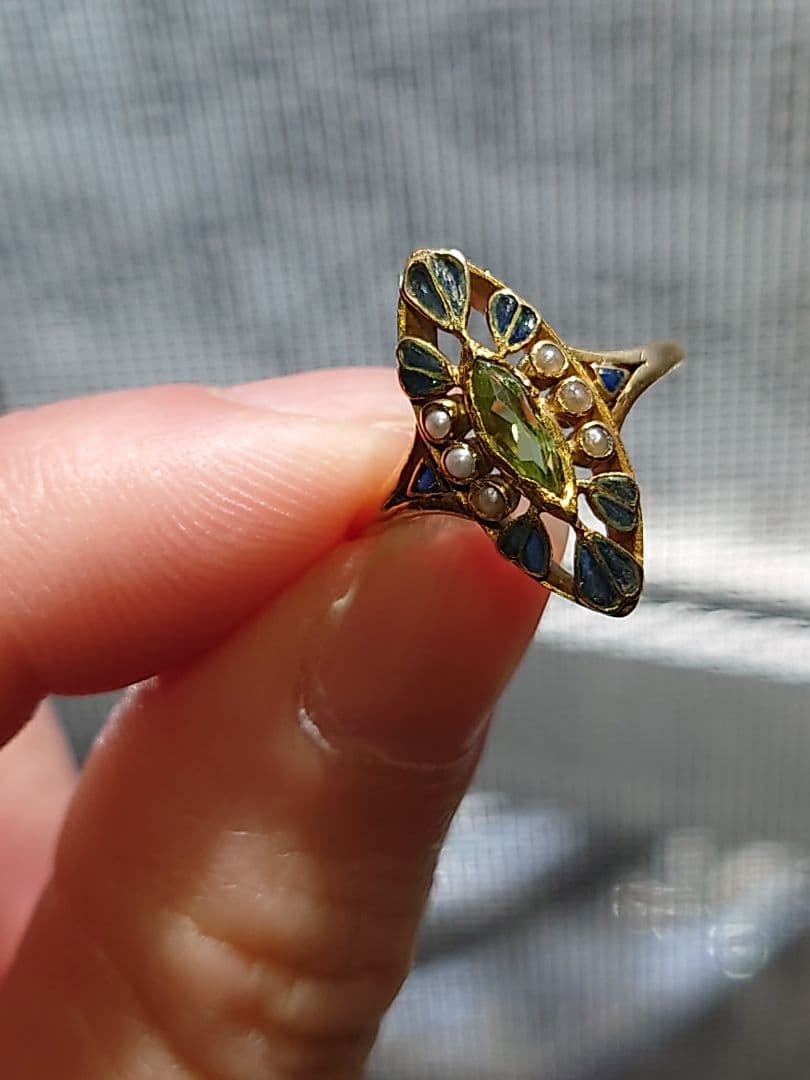 アンティークジュエリー　シードパール　ペリドット　エナメル　リング