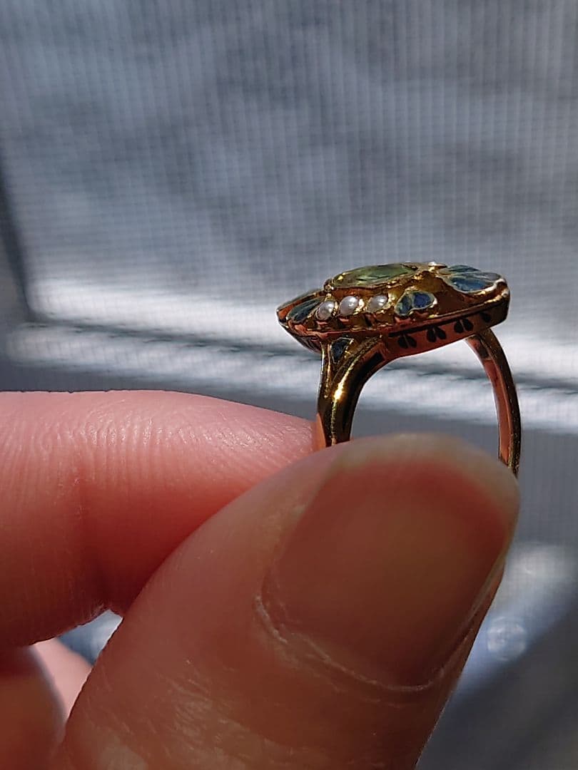 アンティークジュエリー　シードパール　ペリドット　エナメル　リング