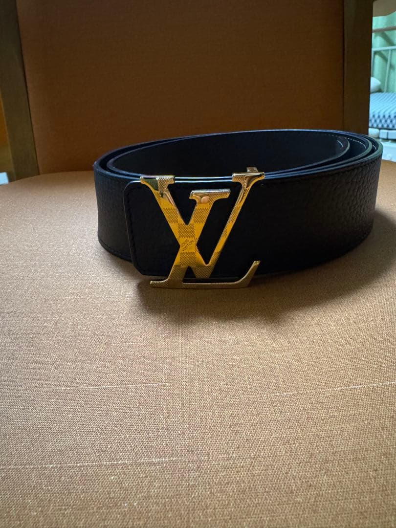 LVロゴバックル レザーベルト ブラック