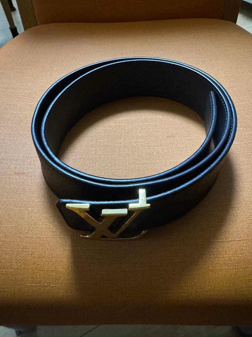 LVロゴバックル レザーベルト ブラック