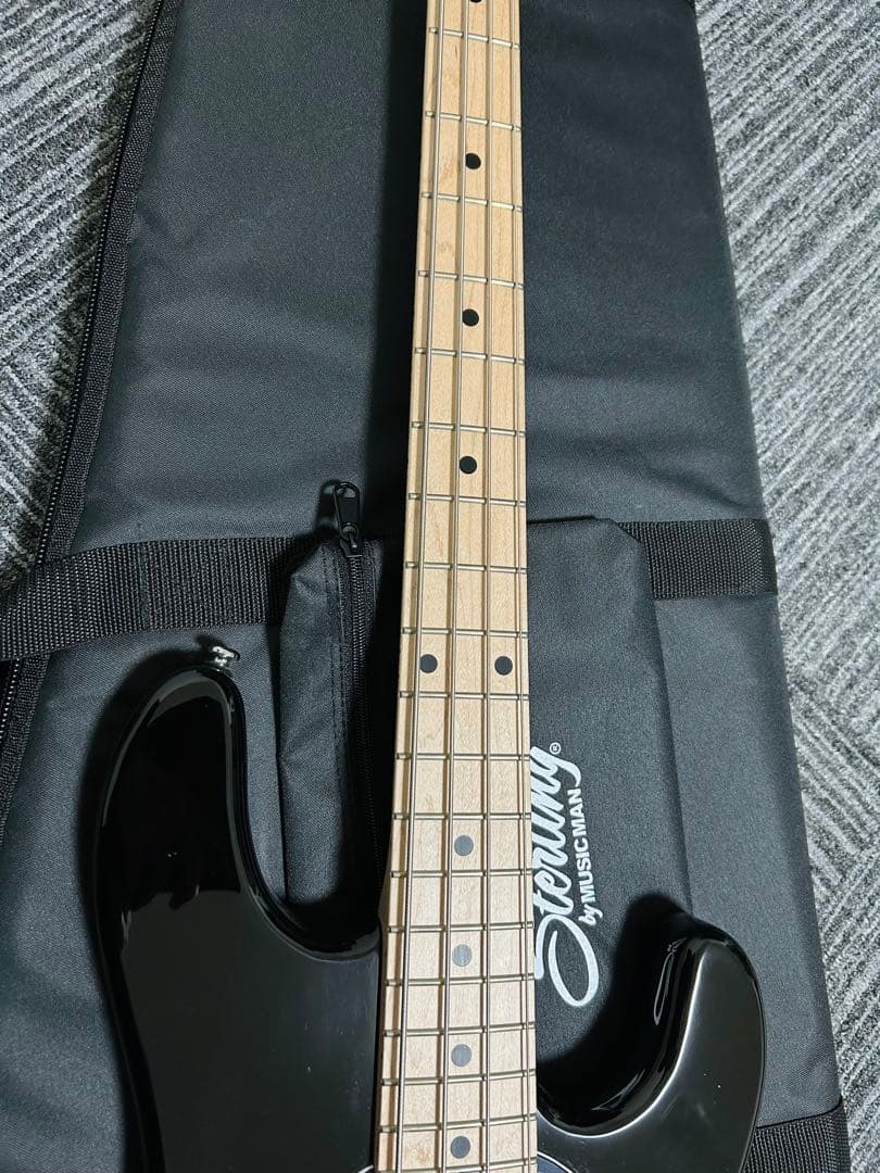 ベース Sterling by MUSIC MAN Ray4