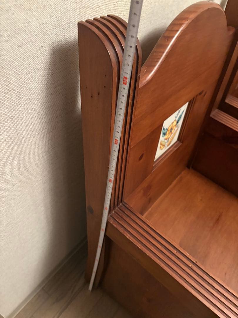 アクタス取扱　スペイン　タイル　肘掛け椅子①