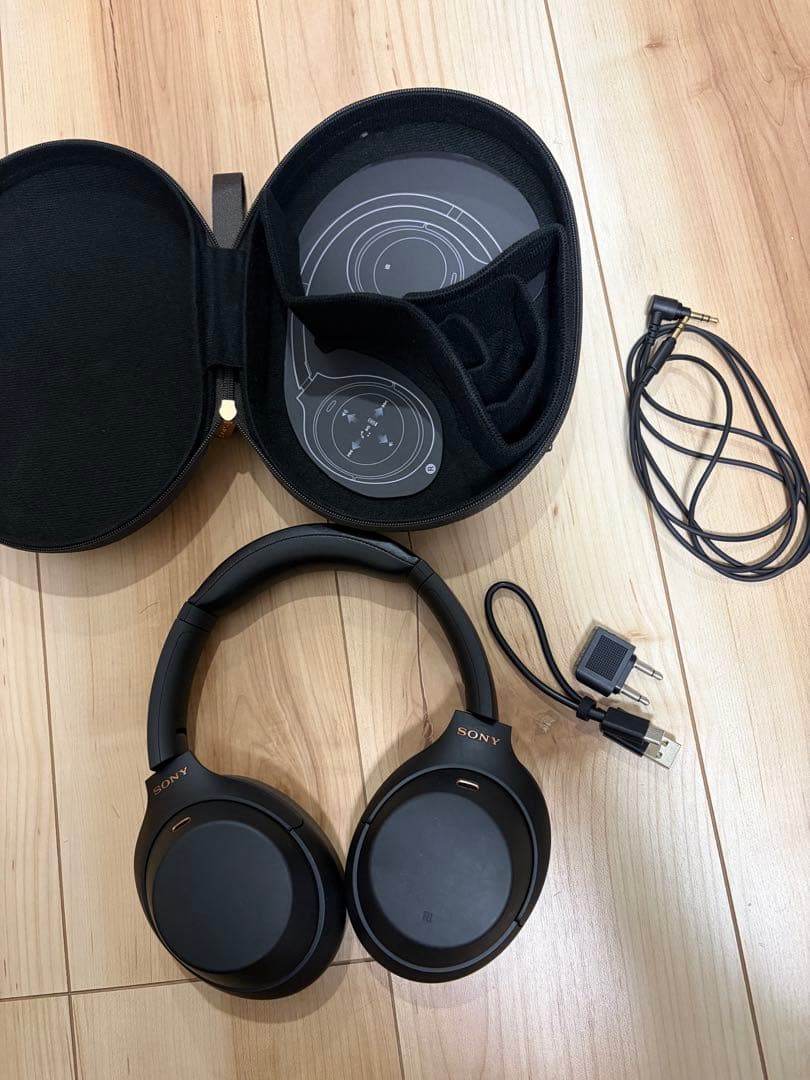 SONY ワイヤレスヘッドホン ブラック　 WH-1000 XM4