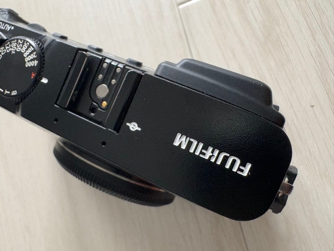 Fujifilm X-E3 ブラック ミラーレス一眼　マニュアルレンズ付