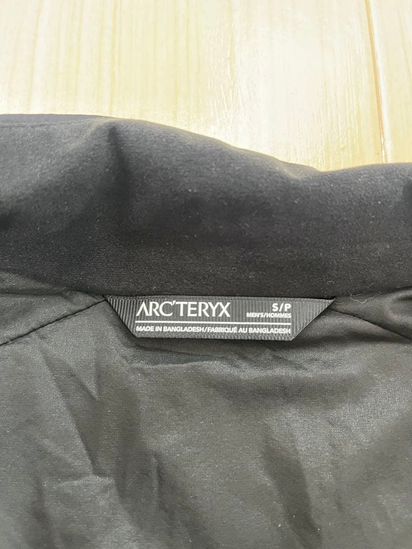 アークテリクス　アトムジャケット
