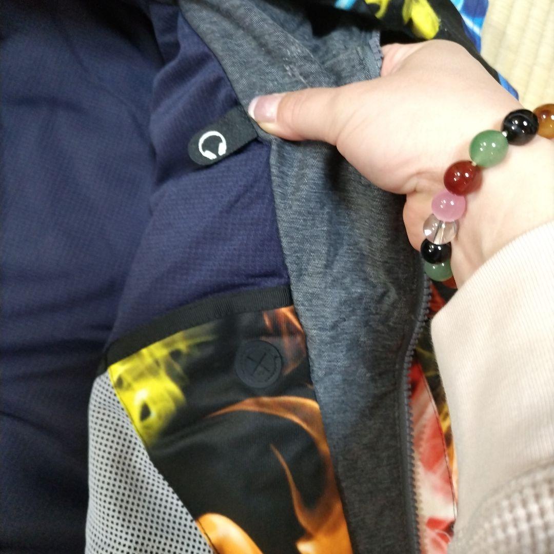 ヨネックス　スノーボードウェア　O カラフル 宇宙柄 ハデ 目立つ 個性的