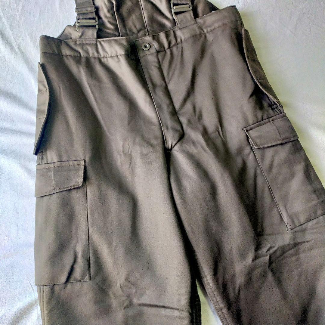 古着　オーストリア軍　オーバーオール　サスペンダー　中綿入り　ユーロ　80s