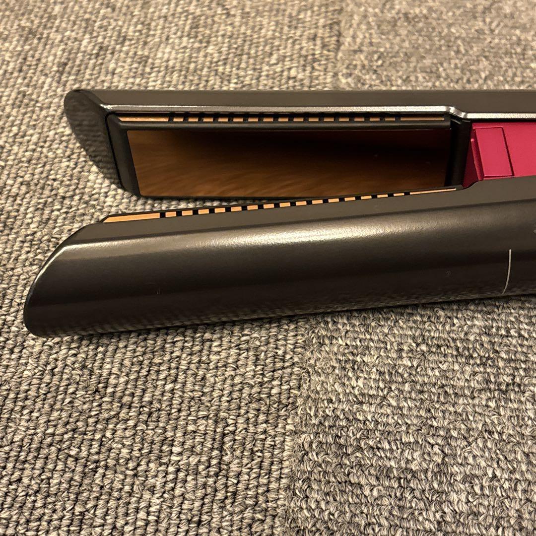 ダイソン　ヘアアイロン　HS03