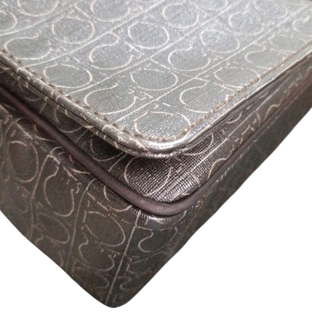 ✨Salvatore Ferragamo ガンチーニ総柄 メッセンジャーバッグ