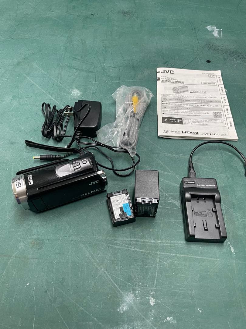 JVC フルHDビデオカメラ GZ-E880