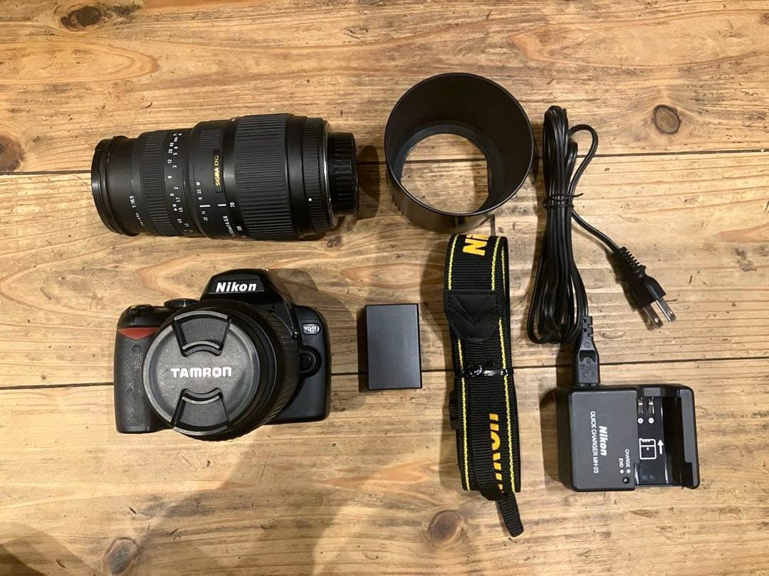 Nikon D40 ダブルズーム　SDカードリーダー付(シャッター回数3082)