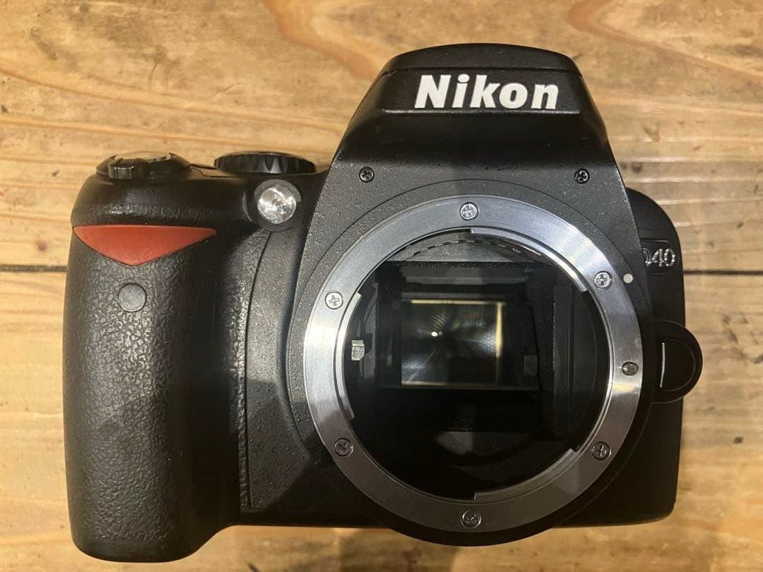 Nikon D40 ダブルズーム　SDカードリーダー付(シャッター回数3082)