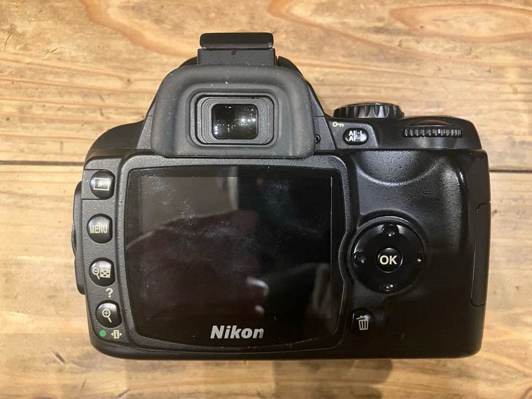 Nikon D40 ダブルズーム　SDカードリーダー付(シャッター回数3082)