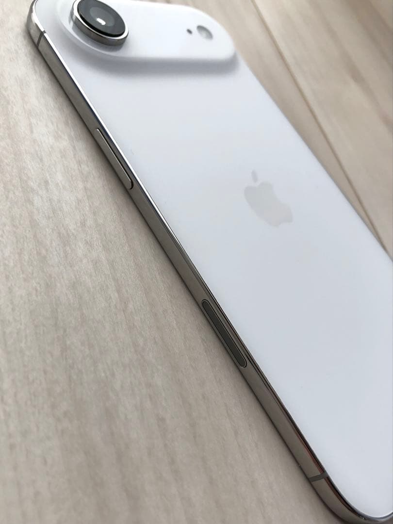 【重大な変更アリ値下げ】美品iPhone Air 256GB白