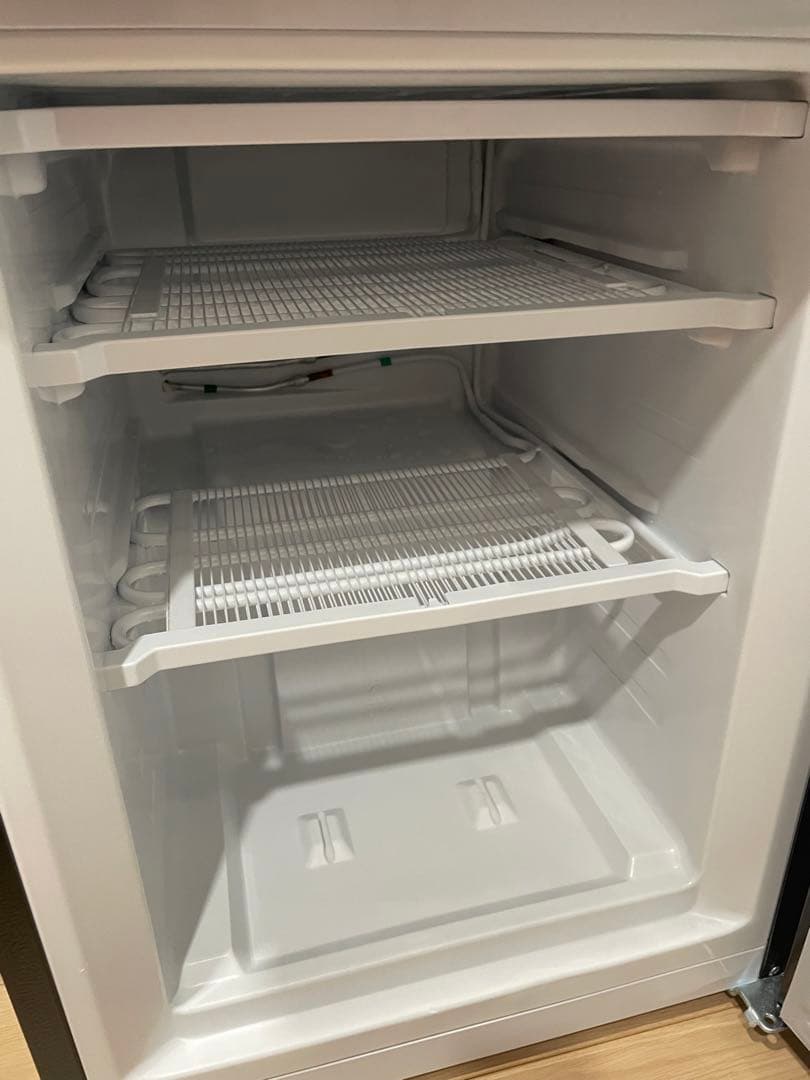 Hisense ブラック 冷蔵庫 上下二段式　175L