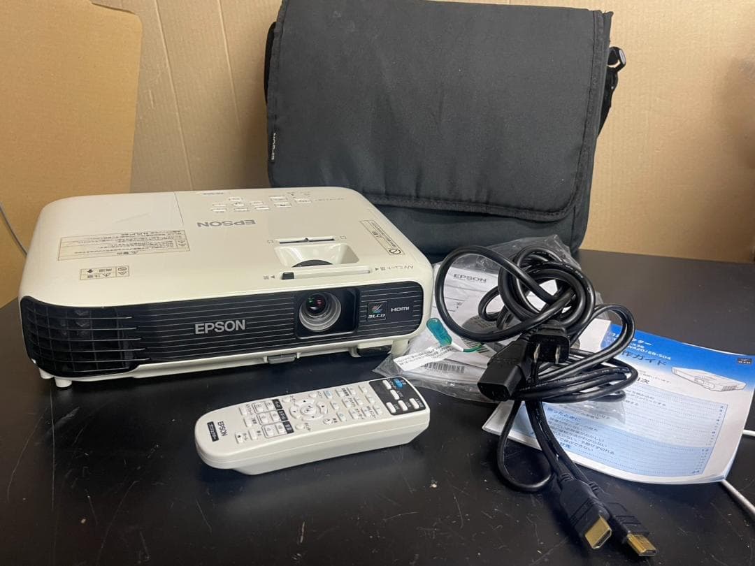 EPSON プロジェクター本体 EB-S04 ランプ17時間