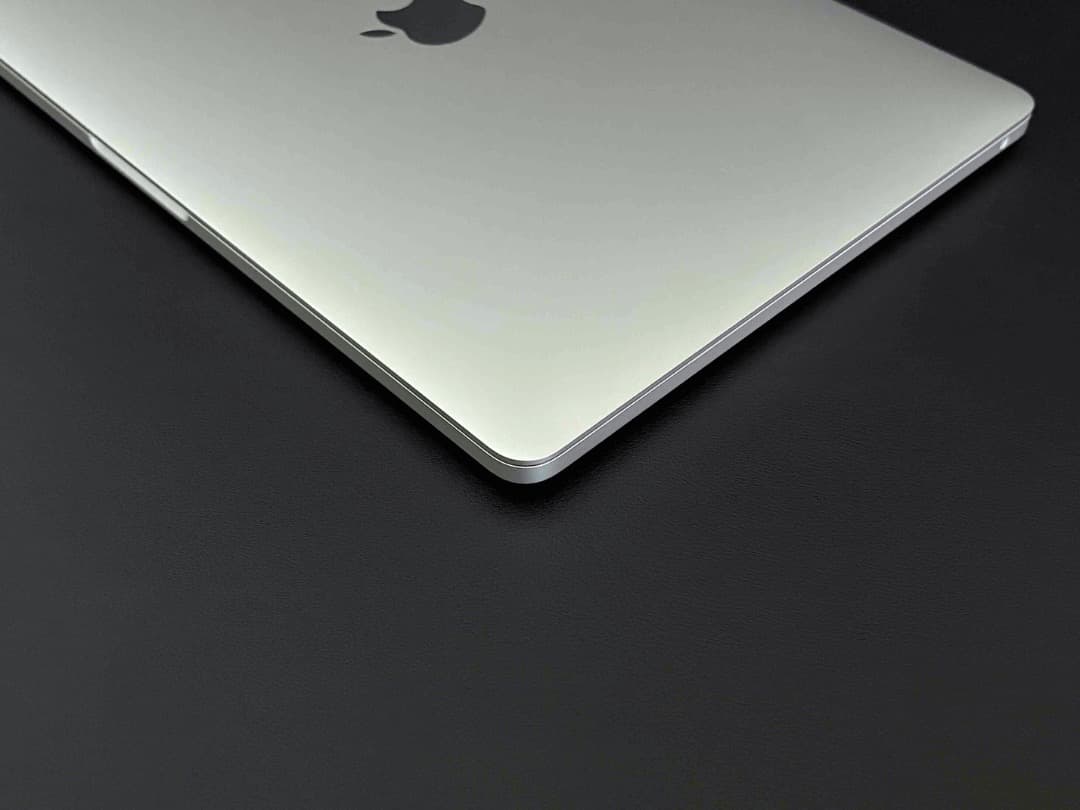 【美品】MacBook Pro 13.3㌅ M1 2020 16GB 512GB