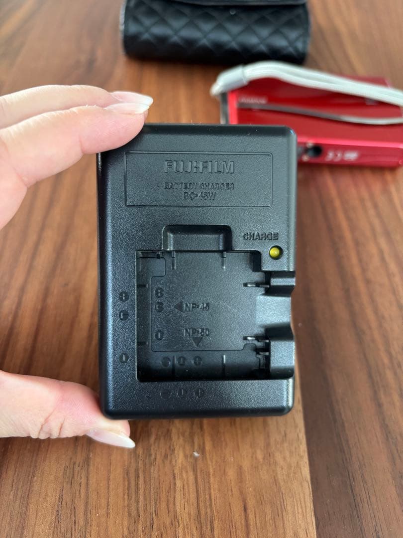 FUJIFILM デジタルカメラ　FinePix Z800EXR レッド